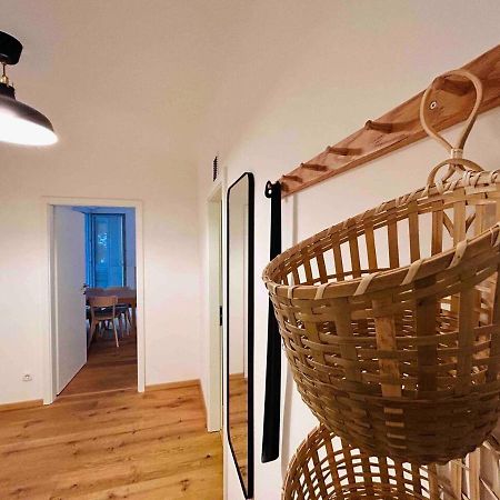 Urbaner Charme: Stilvolles Wohnen Im Herzen Wiens Exterior photo